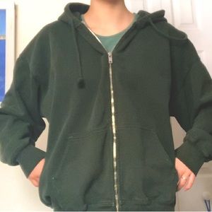 Brandy Melville, Christy Hoodie in colour Forest green.